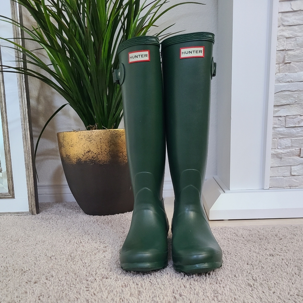 Hunter Green Women's size 8 Tall Rain Boot NWOT